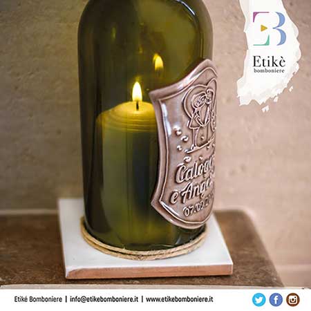 Etike Bomboniere Bottiglie Di Vino Con Etichetta In Ceramica Personalizzata Come Organizzare Un Matrimonio A Tema Vino Chic Ed Esclusivo